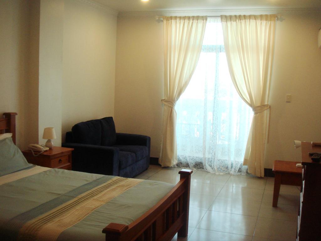 Tungi Colonnade Hotel Nuku‘alofa Szoba fotó